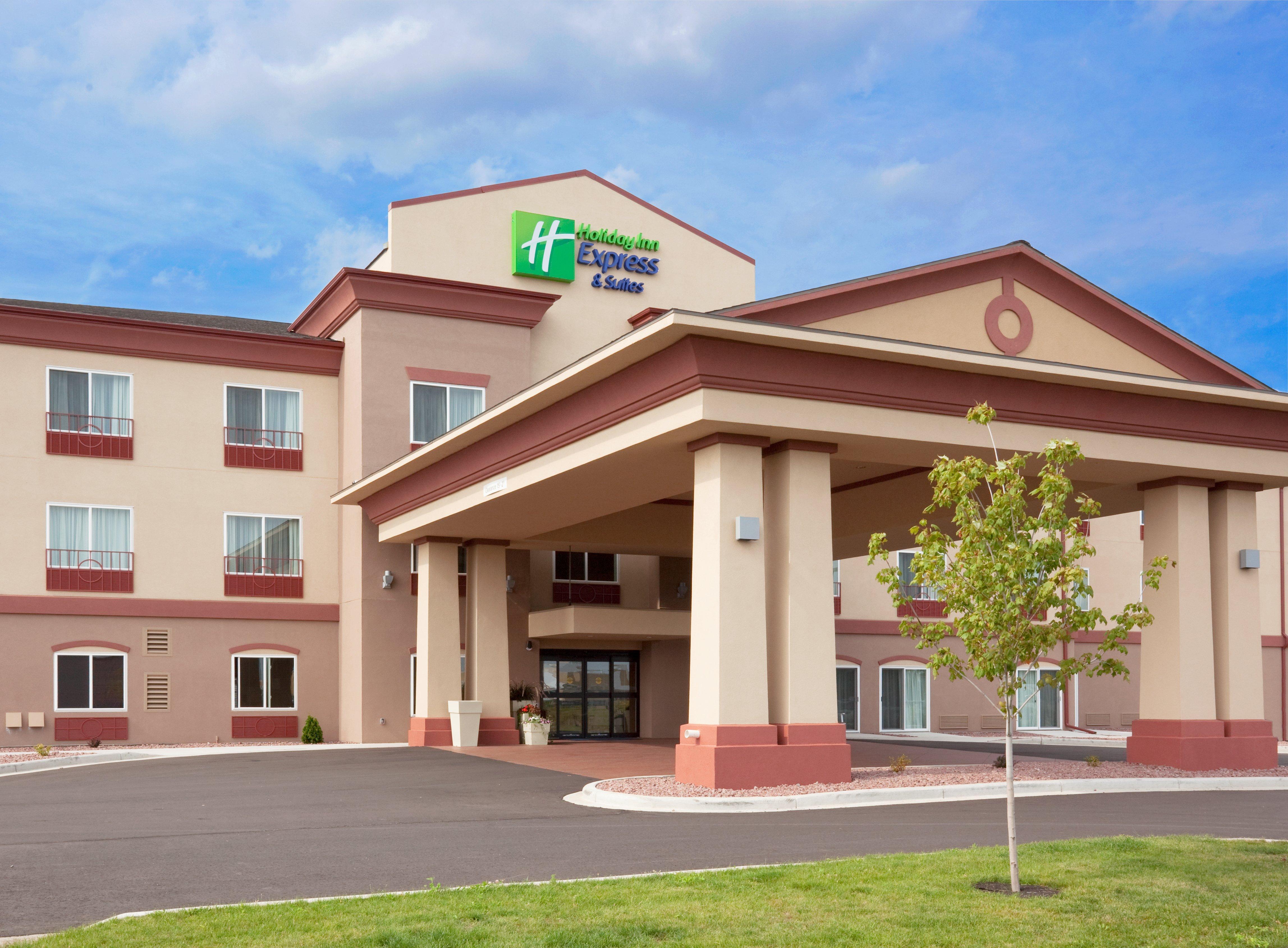 Holiday Inn Express Hotel & Suites Antigo By Ihg Εξωτερικό φωτογραφία