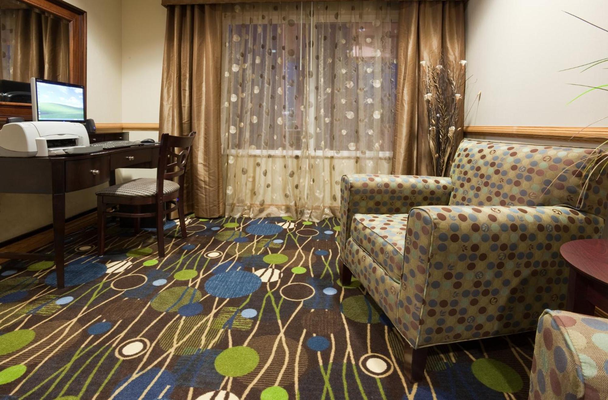 Holiday Inn Express Hotel & Suites Antigo By Ihg Εξωτερικό φωτογραφία