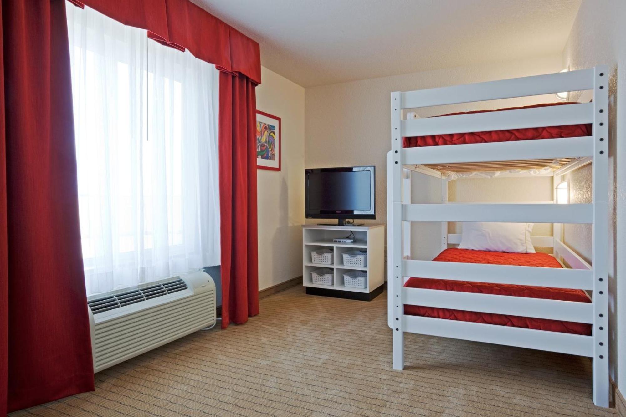 Holiday Inn Express Hotel & Suites Antigo By Ihg Εξωτερικό φωτογραφία