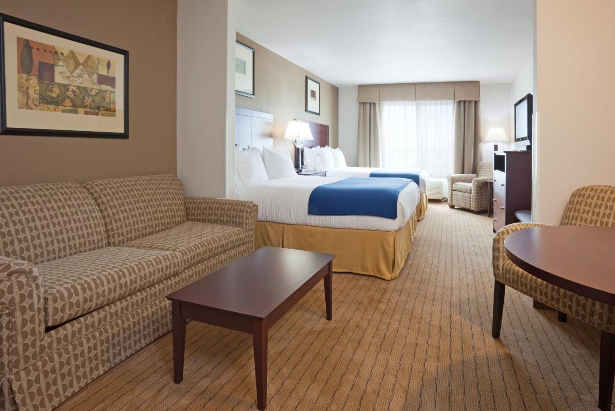 Holiday Inn Express Hotel & Suites Antigo By Ihg Εξωτερικό φωτογραφία