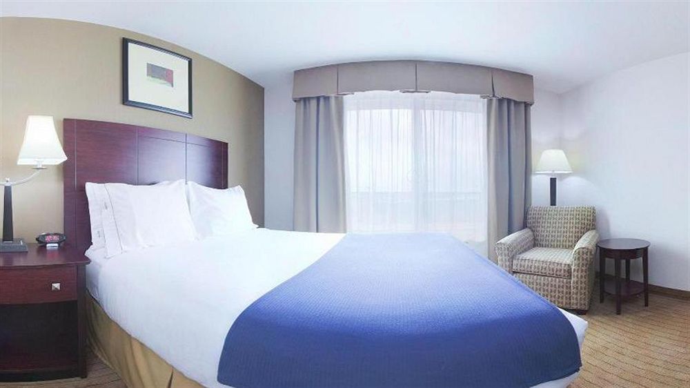 Holiday Inn Express Hotel & Suites Antigo By Ihg Εξωτερικό φωτογραφία