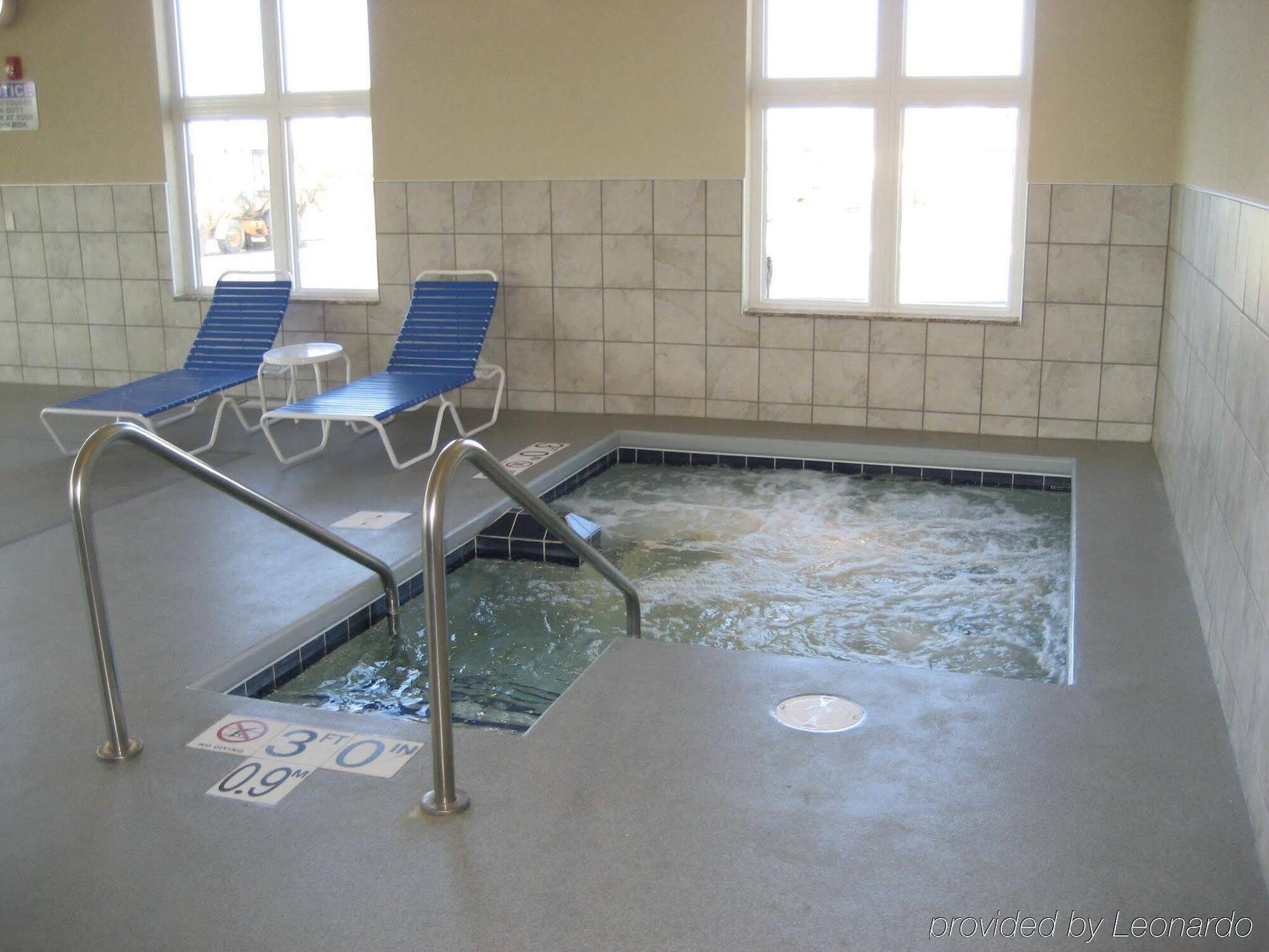 Holiday Inn Express Hotel & Suites Antigo By Ihg Εξωτερικό φωτογραφία