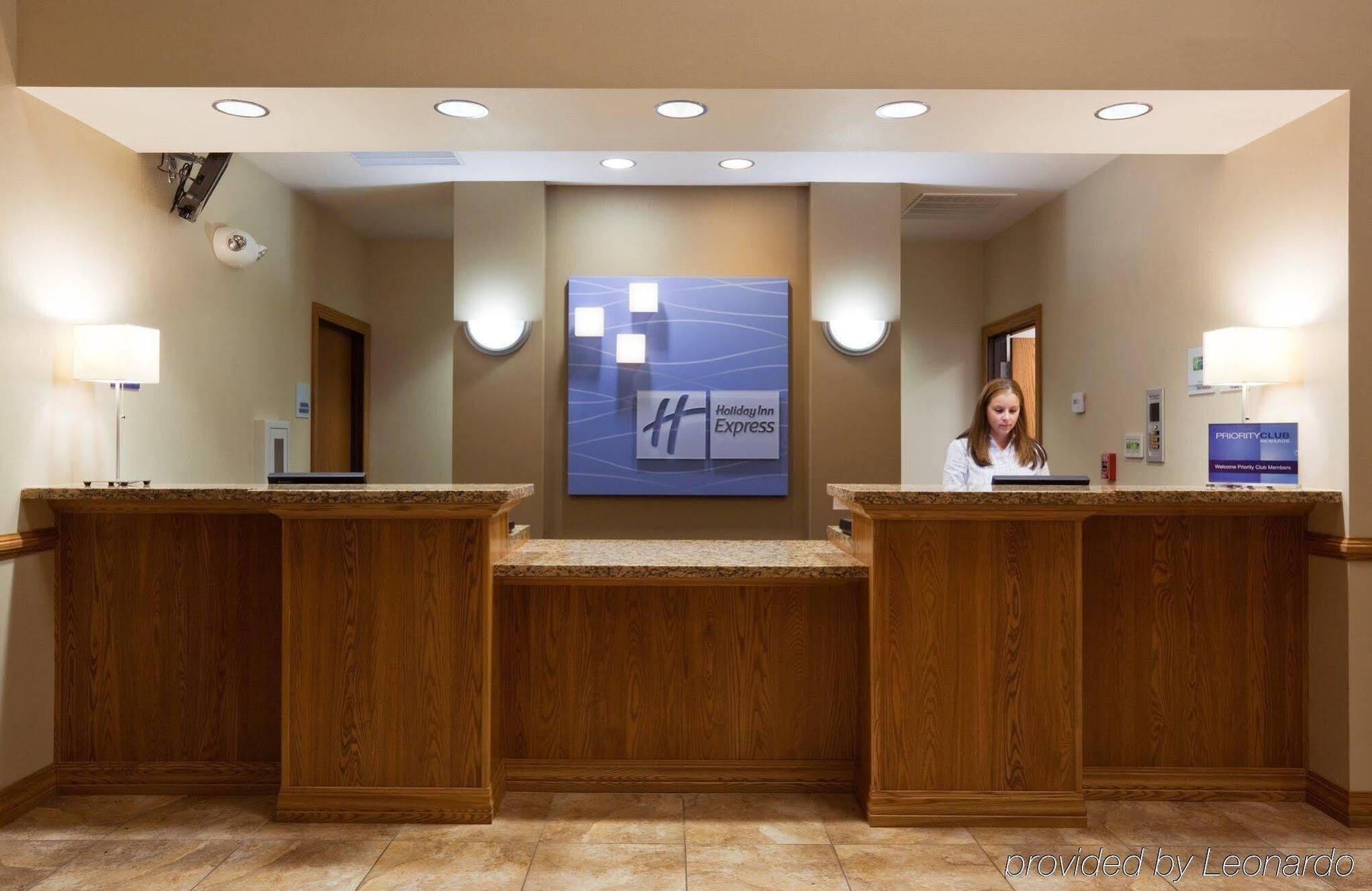 Holiday Inn Express Hotel & Suites Antigo By Ihg Εξωτερικό φωτογραφία